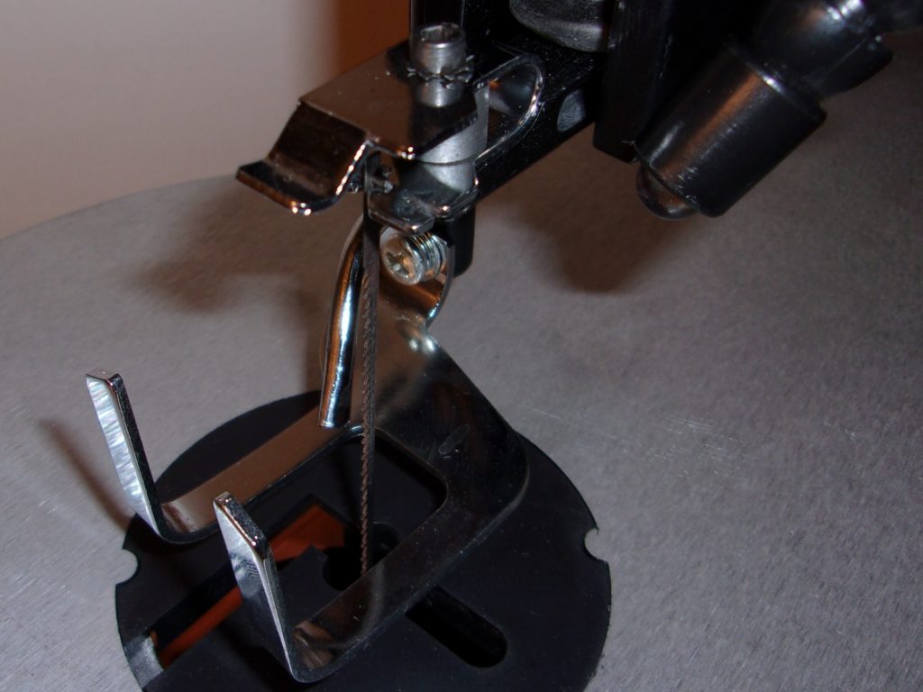 Unboxing the WEN 3920 Scroll Saw coderazor